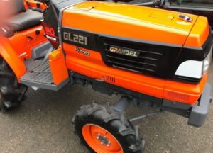 Kubota GL221 mini-tractor