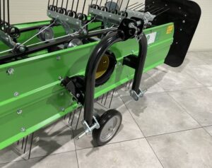 Belt collector tedder